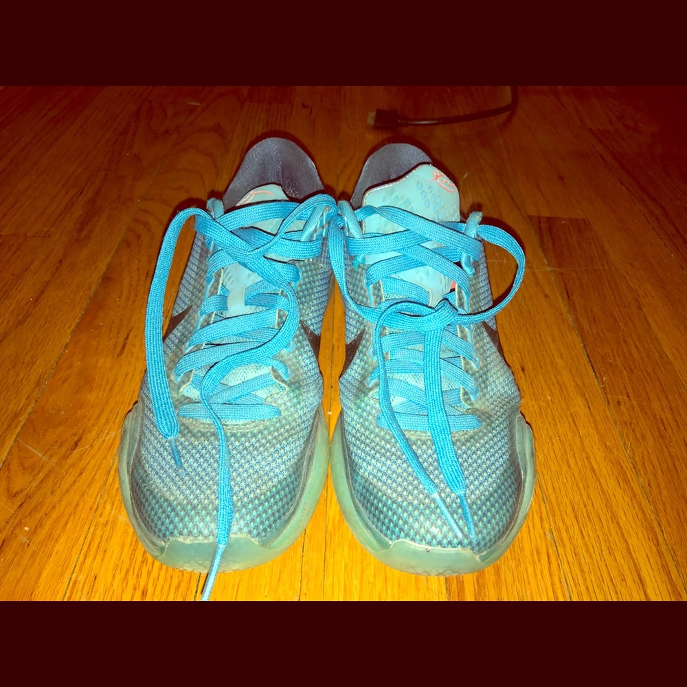 Kobe X, size 7